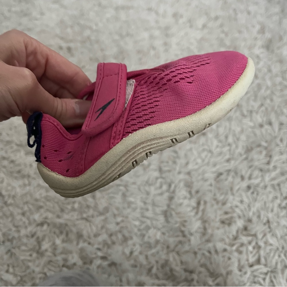 Speedo Pink Water Shoes - Picture 4 of 6